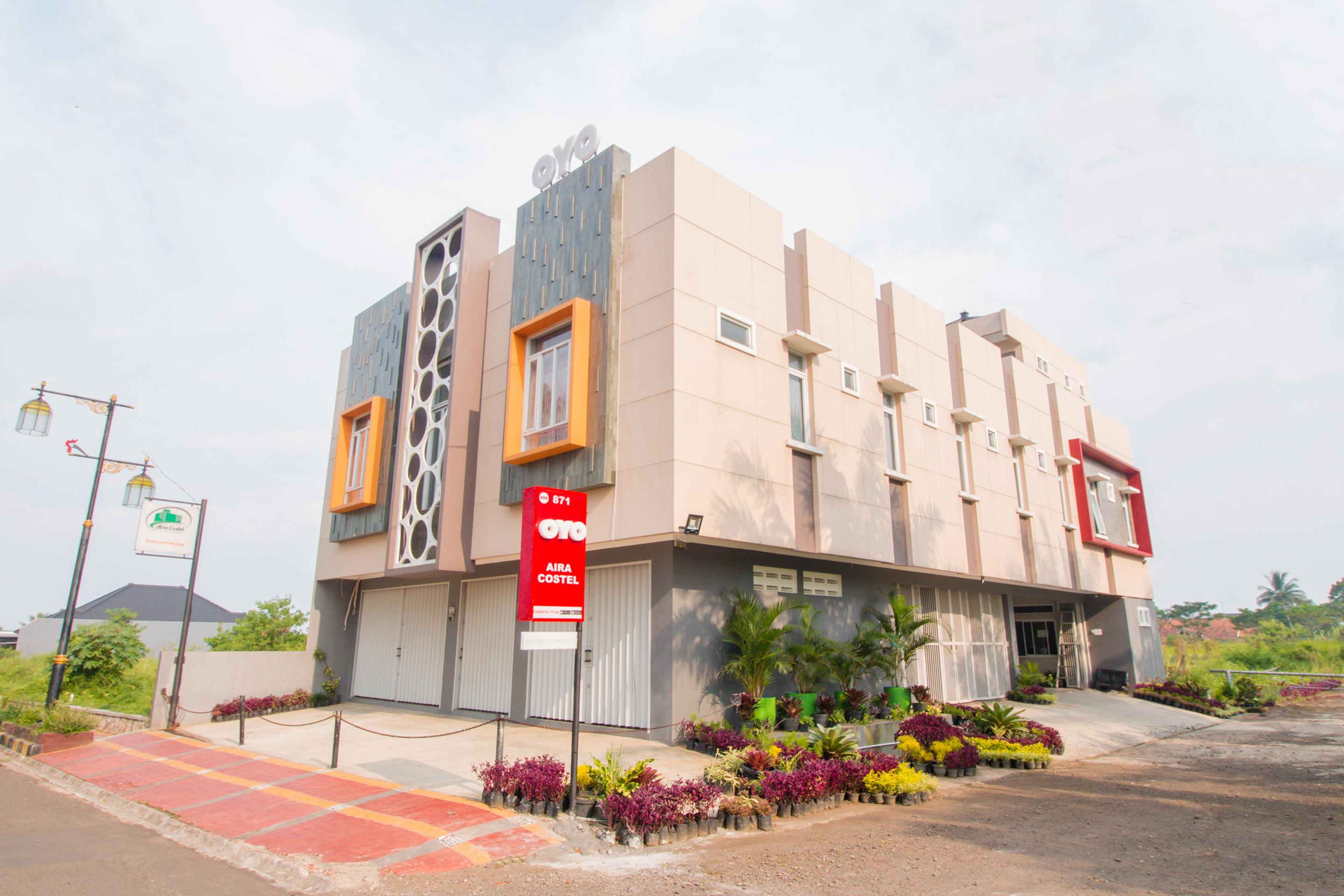 Hotel Oyo 871 Aira Costel Cianjur Esterno foto