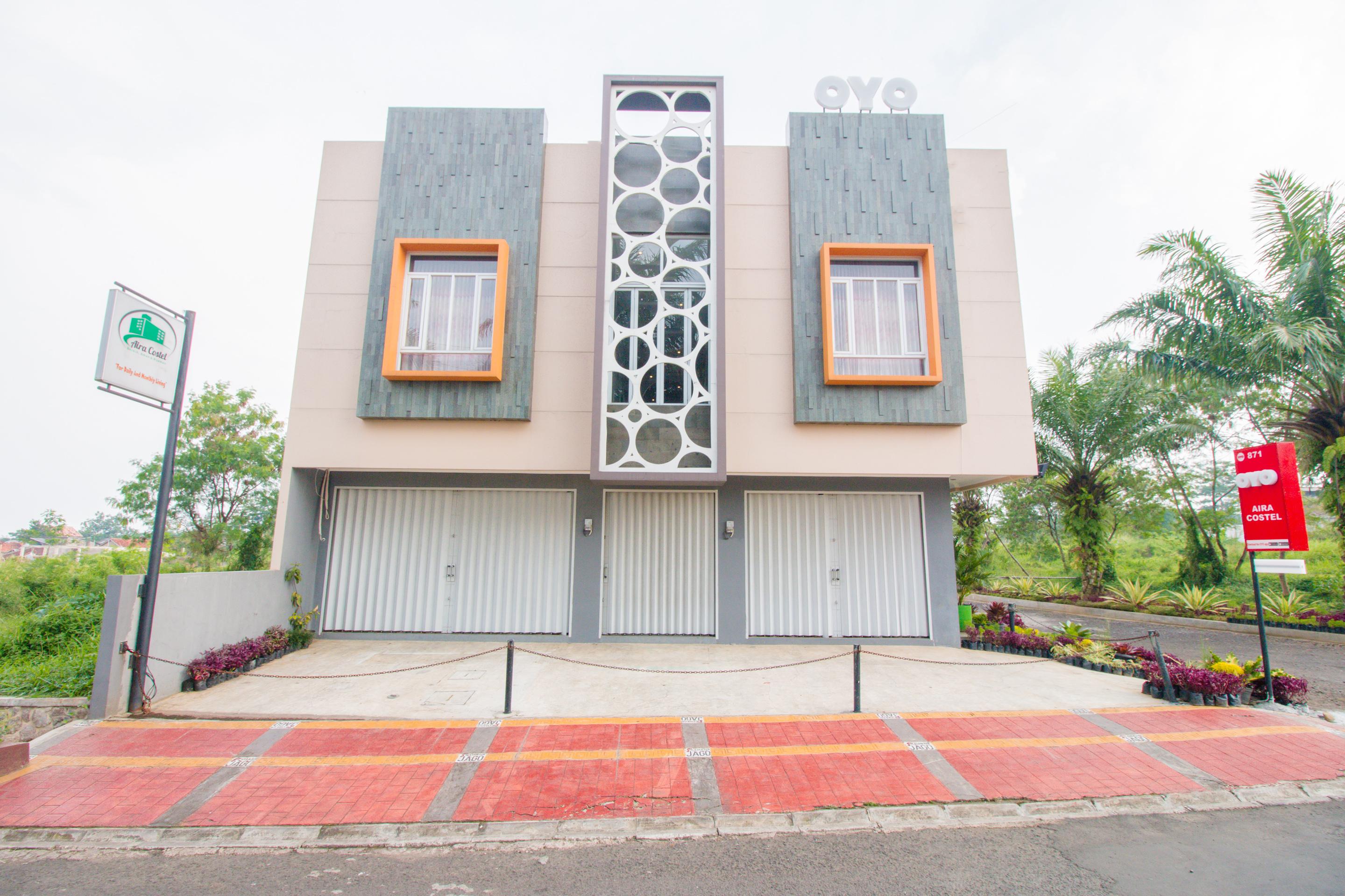 Hotel Oyo 871 Aira Costel Cianjur Esterno foto
